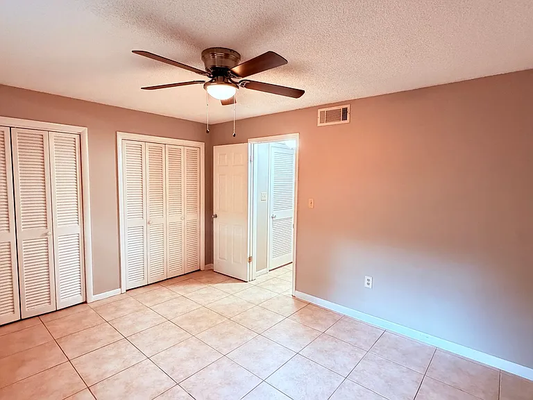 2500 Lee Rd #145 — Photo 4