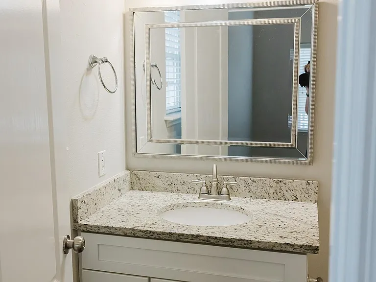 327 Summercreek Cv — Photo 8