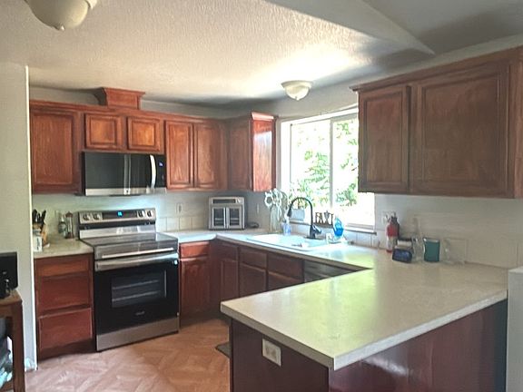 5th image of 5213 NE 25th Pl