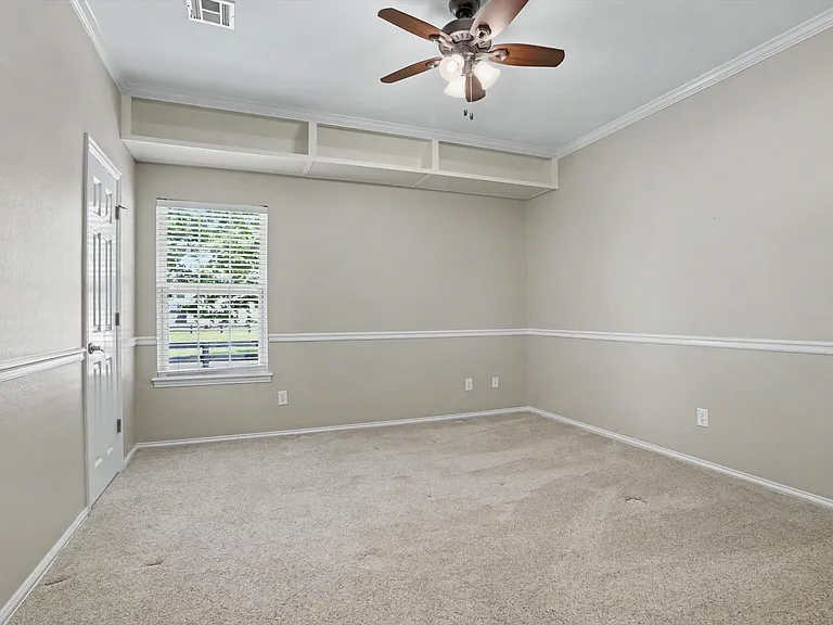 412 N Forest Ridge Blvd — Photo 27