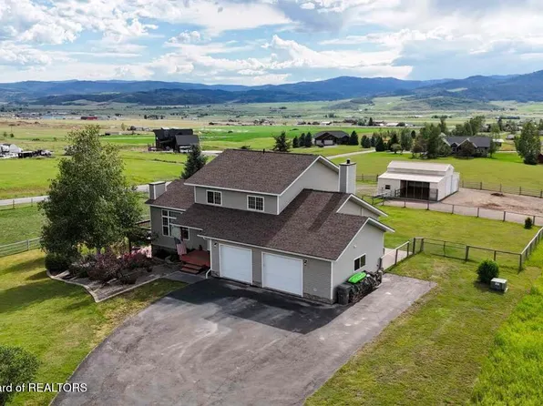 190 Lariat Dr, Etna, WY 83118