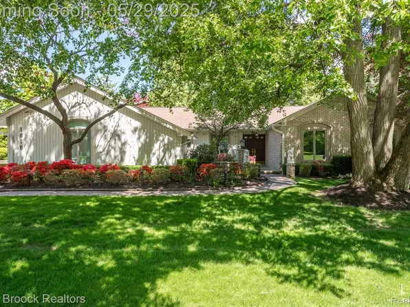 1816 Ledbury Dr, Bloomfield Hills, MI 48304