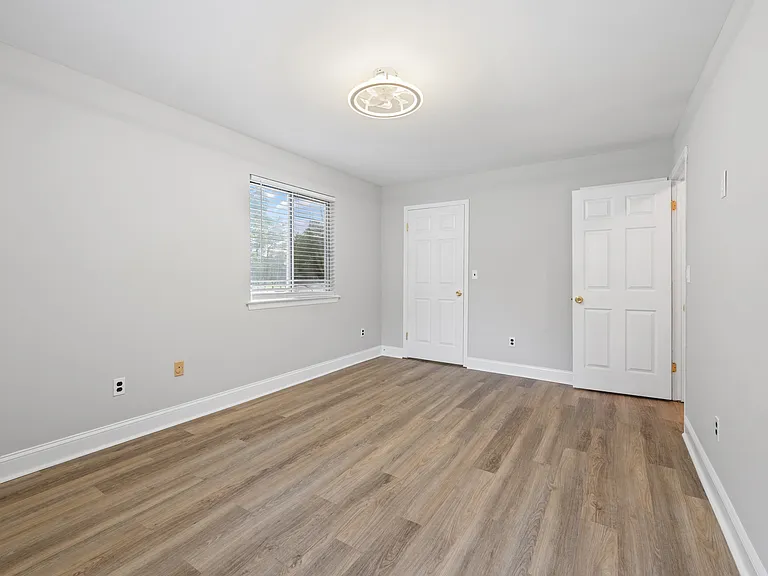 111 Aimwick Ct — Photo 15