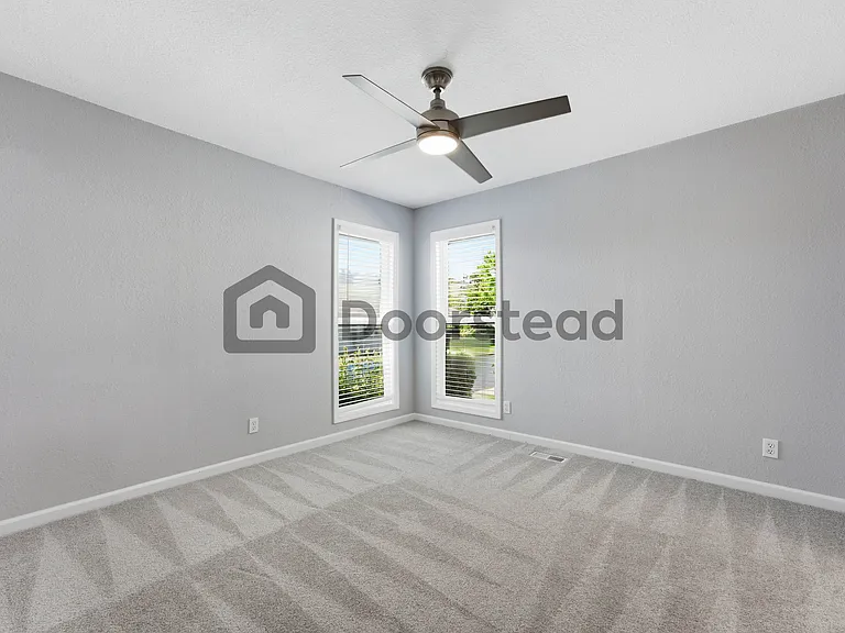 2555 Flosden Rd #122 — Photo 33