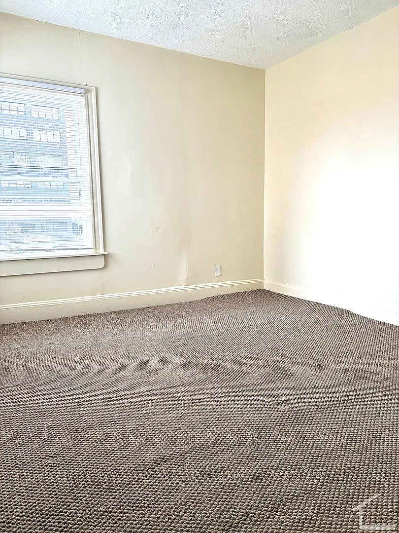 3split bed townhouse unit in Allston is now available — Photo 3