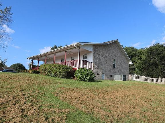 2nd image of 2123 Aaron Ct