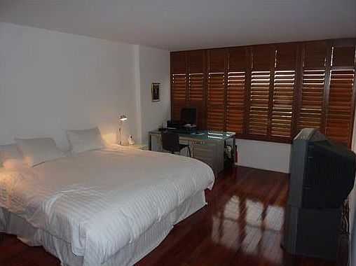 3rd image of 780 NE 69th St APT 606