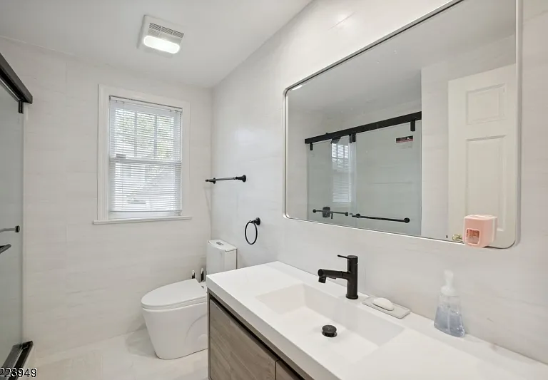 24 Thackeray Dr — Photo 28