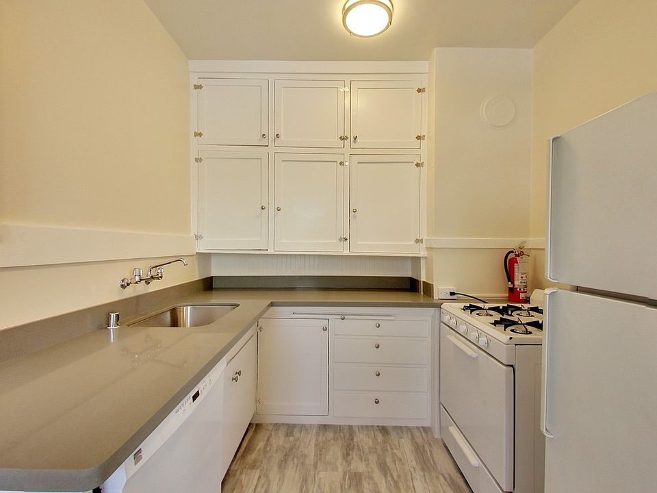 1st image of 3055 Gough St
