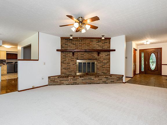5th image of 7252 Fox Den Ct NW