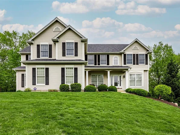 657 Wyndham Crossings Cir, Saint Louis, MO 63131