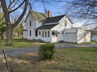 599 Palmyra Rd, Dixon, IL 61021
