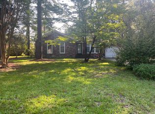 100 Harlesden Ln, Summerville, SC 29485