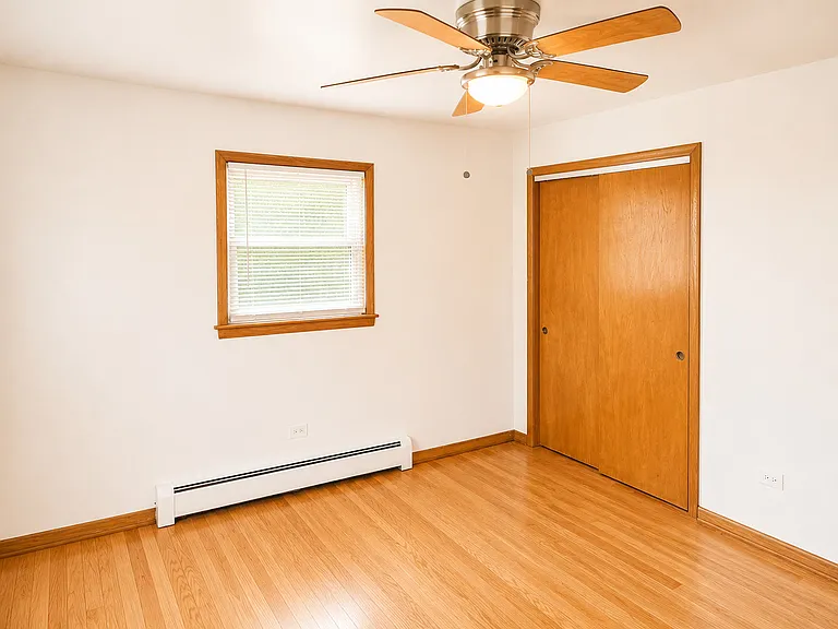 5834 W Montrose Ave #2N — Photo 5