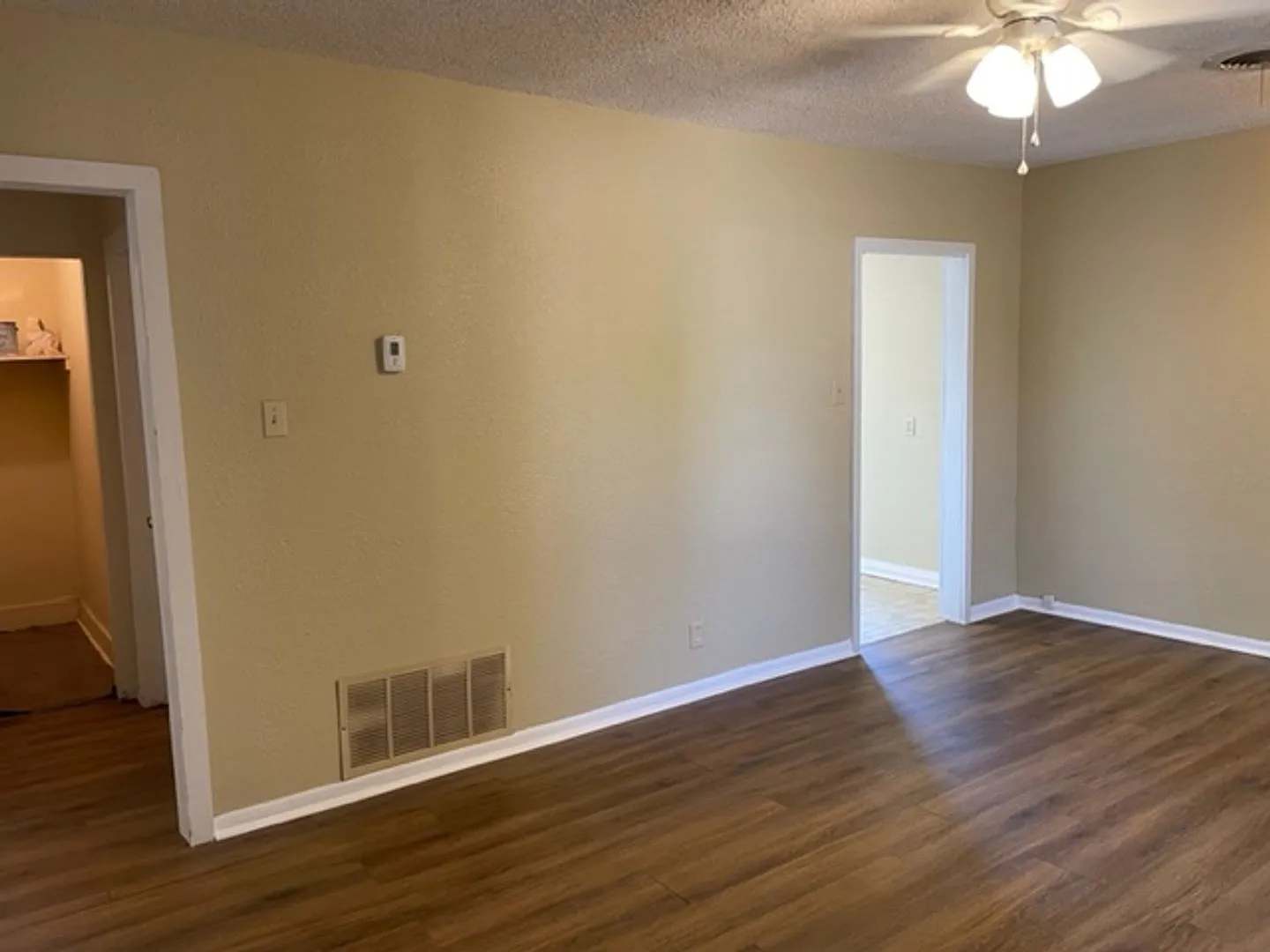1726 Marshall Street — Photo 4