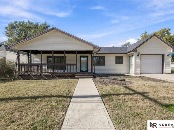 812 N 8th St, Plattsmouth, NE 68048