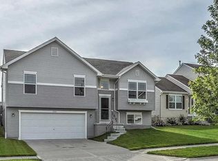 1725 N 206th St, Elkhorn, NE 68022