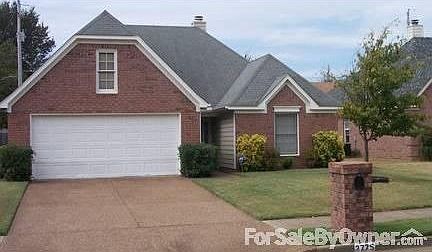 Front View : Full exterior of home recently painted
