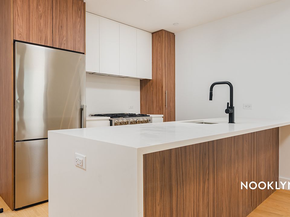 1st image of 224 W 124th St #1022