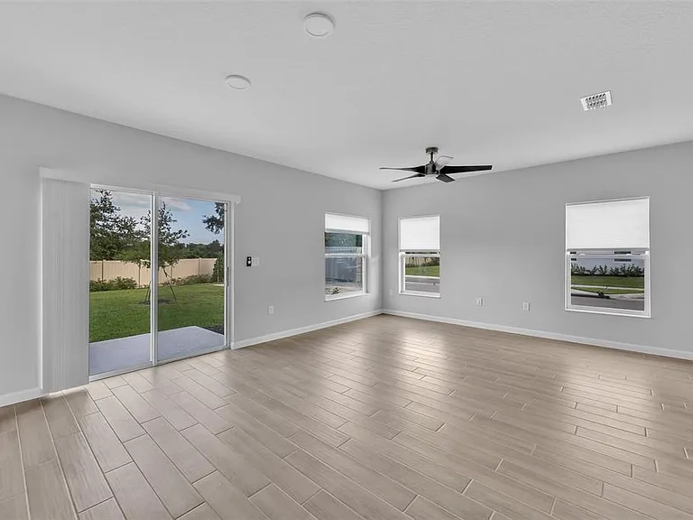 2827 Narcoossee Commons Way — Photo 8
