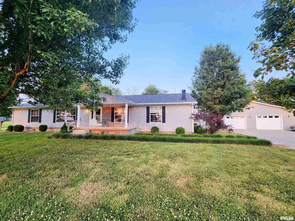 5300 County Road 1150 Rd E, Mc Leansboro, IL 62859