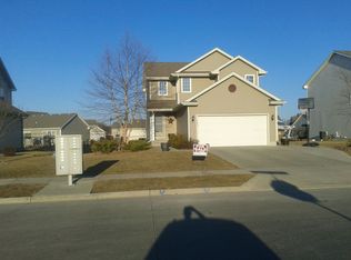 240 SE Sweetgrass Dr, Pleasant Hill, IA 50327