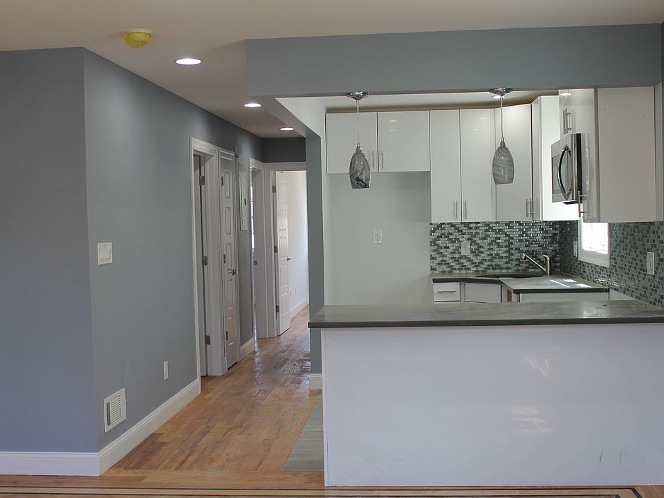 1st image of 22130 Murdock Ave #1A