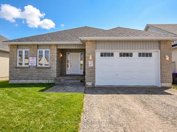 45 Harold Ave, Severn, ON L0K 1E0
