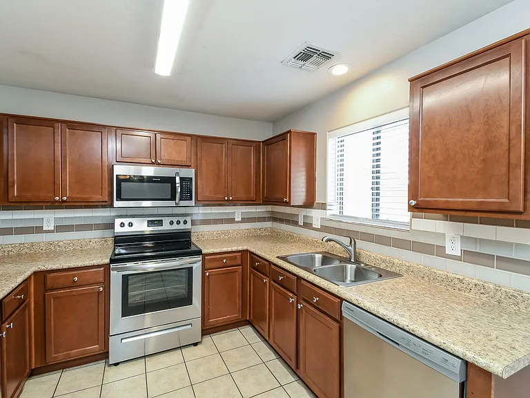 7244 W Williams St — Photo 3