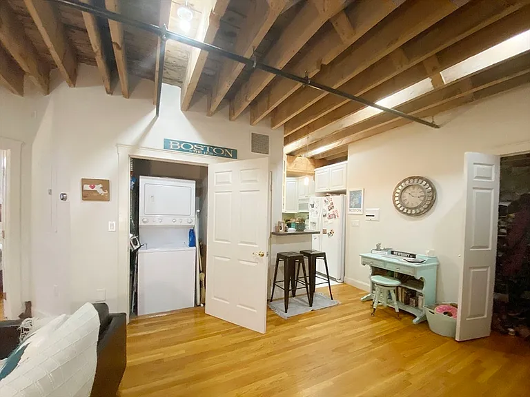 150 Liverpool St #3 — Photo 3