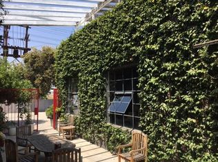 2888 E Walnut St #4, Pasadena, CA 91107