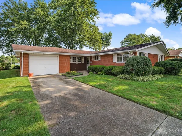1035 Cottage Court Dr, Fairborn, OH 45324