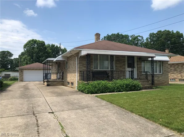 4780 Sunny Ln, Brooklyn, OH 44144