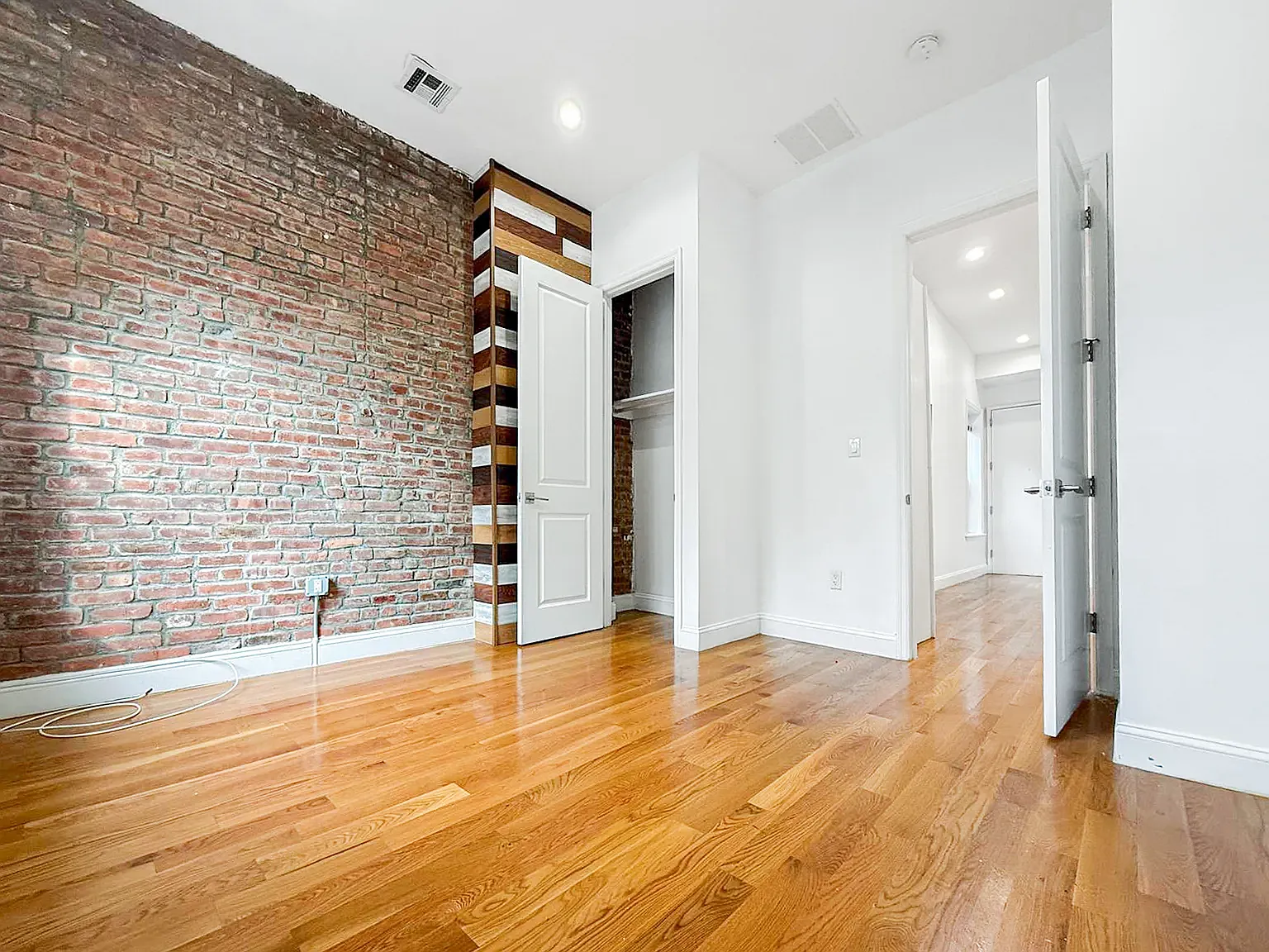 35 Furman Avenue — Photo 3