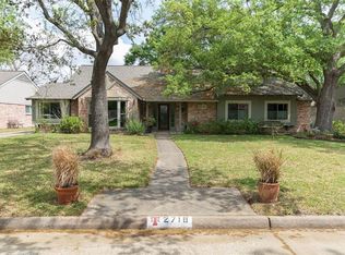 2718 Shadowdale Dr, Houston, TX 77043