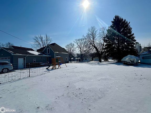 4th image of 914 Isett Ave