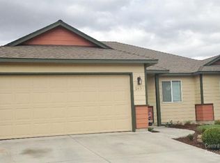2431 NW Cedar Ave, Redmond, OR 97756