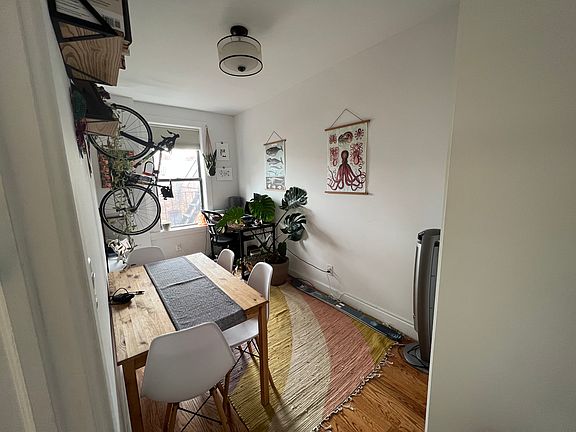 4th image of 1045 Union St APT 5C