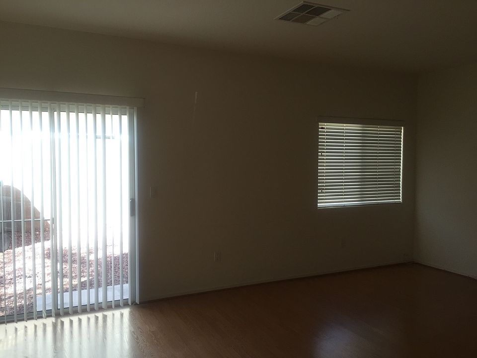 Living Room/Patio