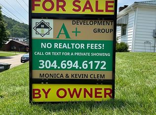 617 6th St, Saint Marys, WV 26170