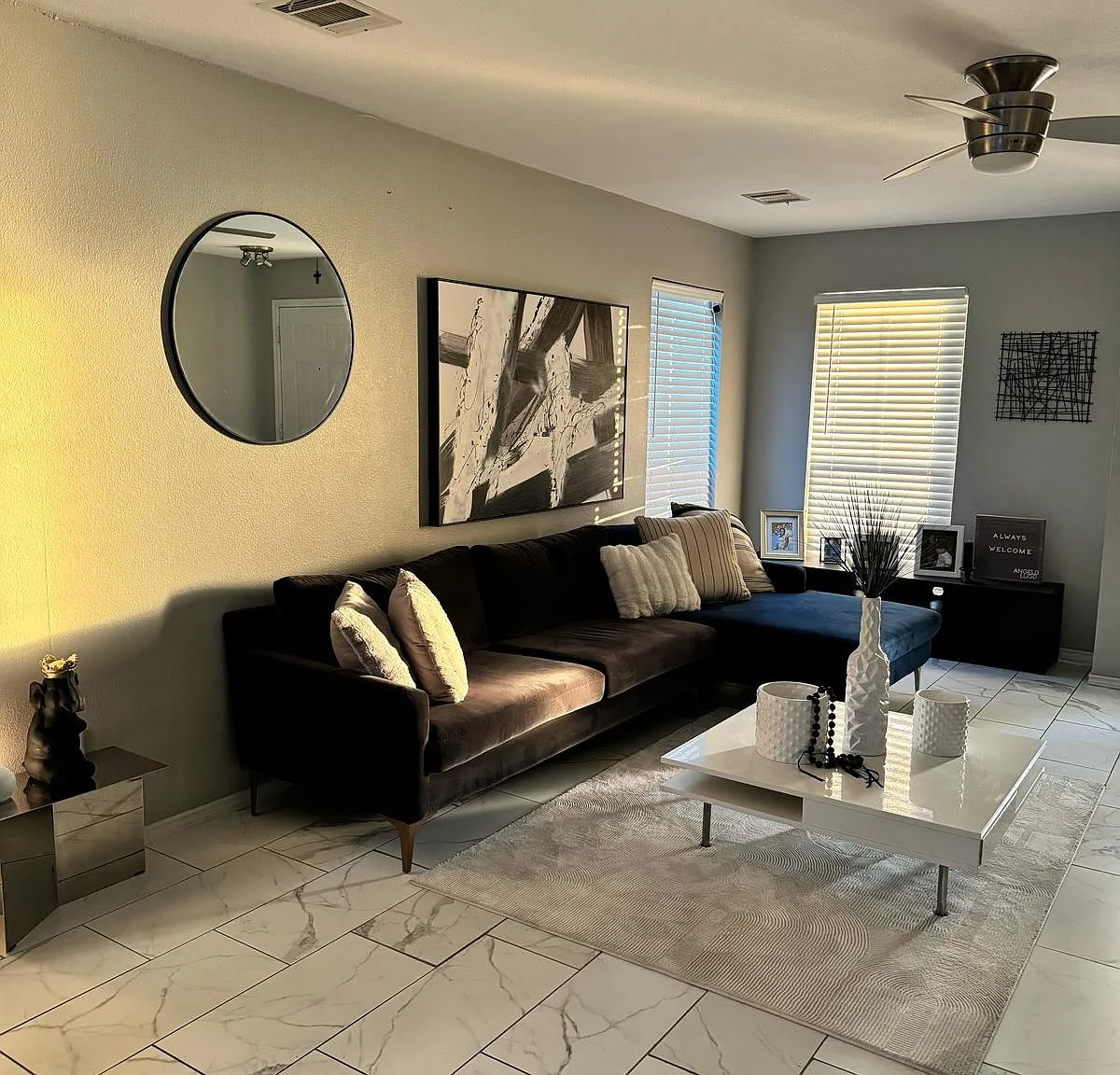 4 bed, 1989 sqft, $2,300 — Photo 3