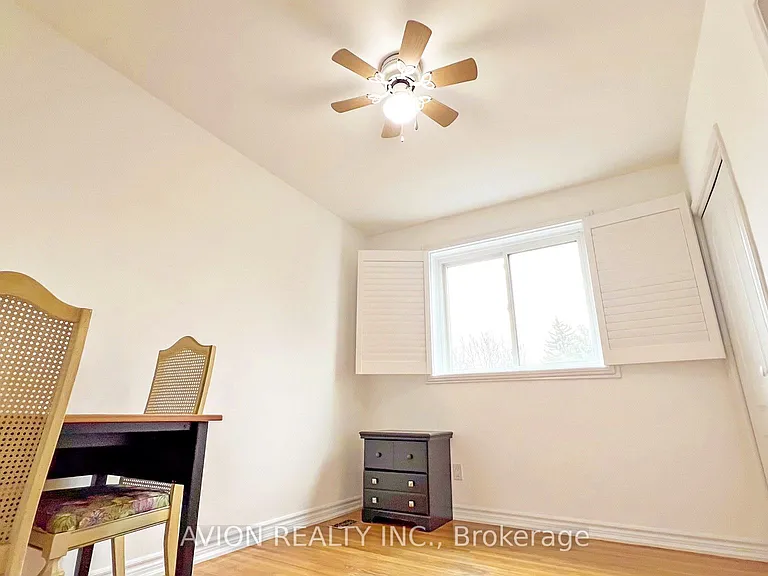 83 Lincoln Green Dr — Photo 18