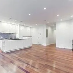 Rented by R New York