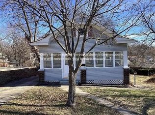 135 S Crescent Ave, Independence, MO 64053