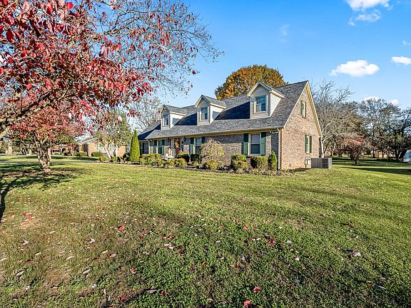 3rd image of 364 Freedom Dr