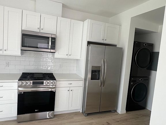 5th image of 555 Roberta Ave #553