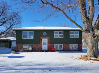 1210 10th Ave, Central City, NE 68826