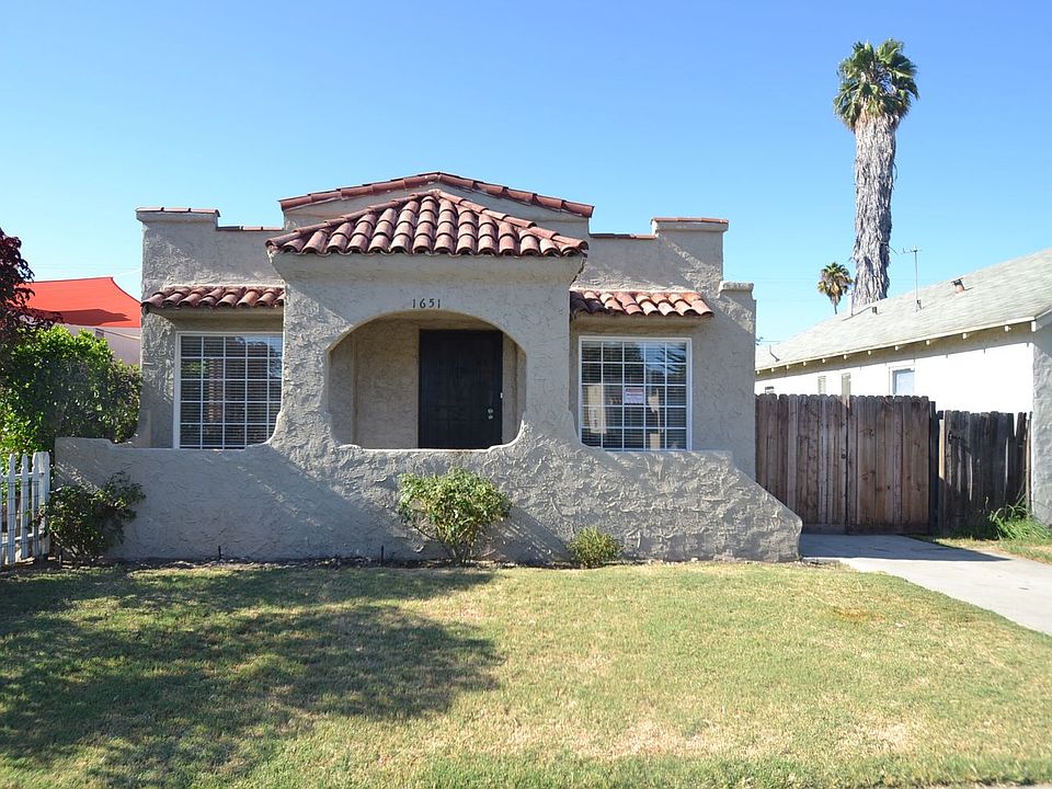 1st image of 1651 W 65th Pl