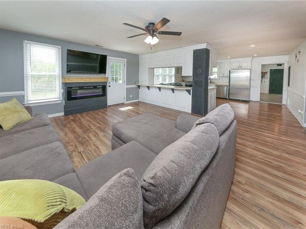 140 W Gibbs Rd, Knotts Island, NC 27950