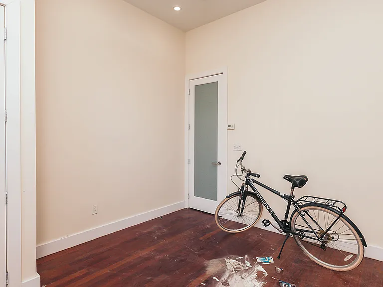 179 Knickerbocker Ave #1L — Photo 9